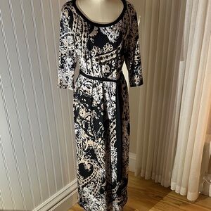 Elegant Black and White Patterned Dress
